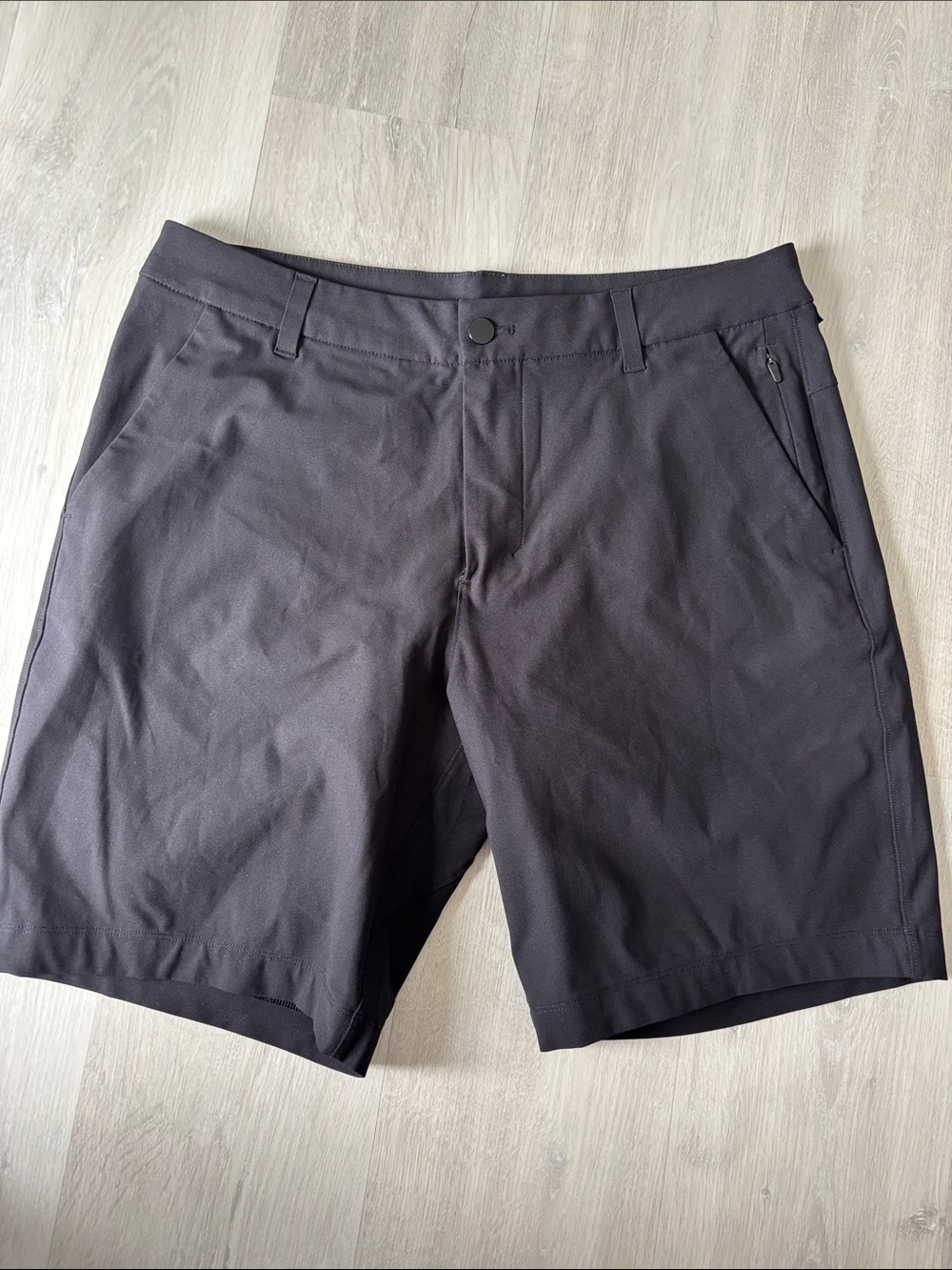 lululemon athletica Men's Black Hybrid Shorts